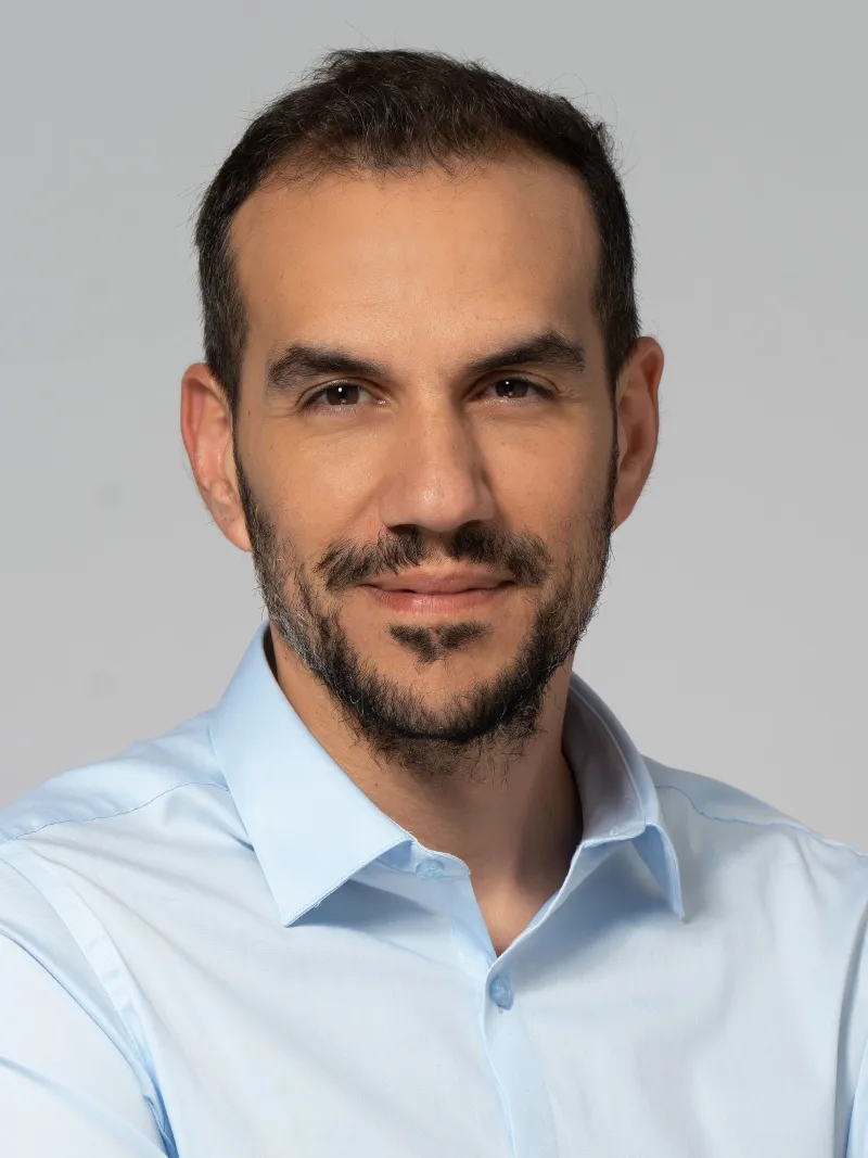עו״ד ניל בונפיל